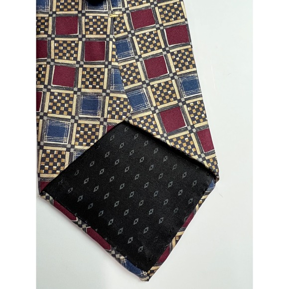 Evan-Picone Necktie Mens OS Burgundy Blue Geometric Silk Blend Professional A25 - Picture 8 of 8